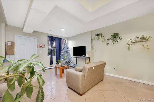 14-26 30 DR, Astoria, NY 11102