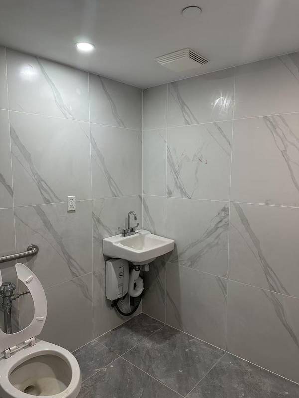 13680 41 AVE #2A, Flushing, NY 11355