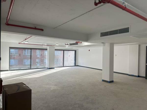 13680 41 AVE #2C, Flushing, NY 11355