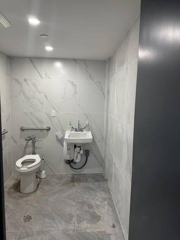 13680 41 AVE #2D, Flushing, NY 11355