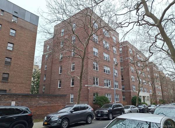 35-21 79th ST #4E, Jackson Heights, NY 11372