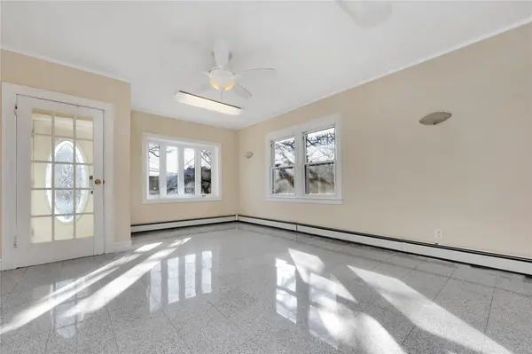258-15 83rd AVE, Glen Oaks, NY 11004