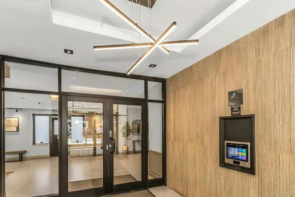 67-25 Clyde ST #1G, Forest Hills, NY 11375