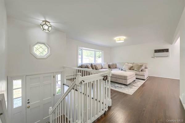 31 Gleason DR, Thiells, NY 10984