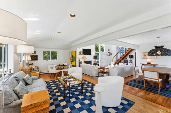 18 Quogo Neck LN, Quogue, NY 11959