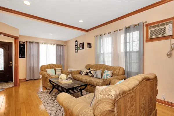 8818 215th PL, Queens Village, NY 11427