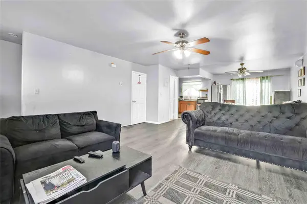 139-21 246th ST, Rosedale, NY 11422