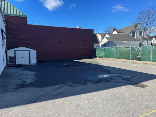 1631 Jericho TPKE, New Hyde Park, NY 11040