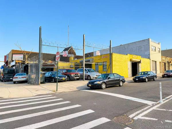 49-04 25th Ave, Woodside, NY 11377