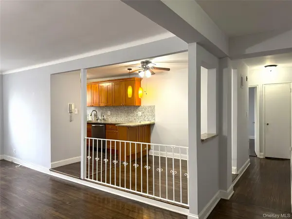 143-50 Hoover Ave #204, Briarwood, NY 11435