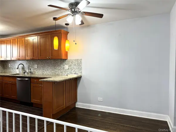 143-50 Hoover Ave #204, Briarwood, NY 11435