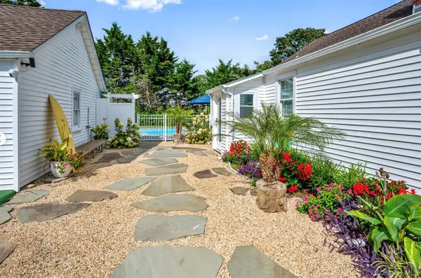 31 Liberty ST, Westhampton Beach, NY 11978