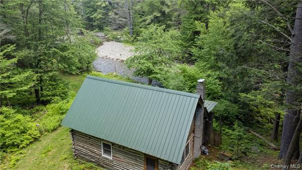 56 Saw Mill RD, Claryville, NY 12725