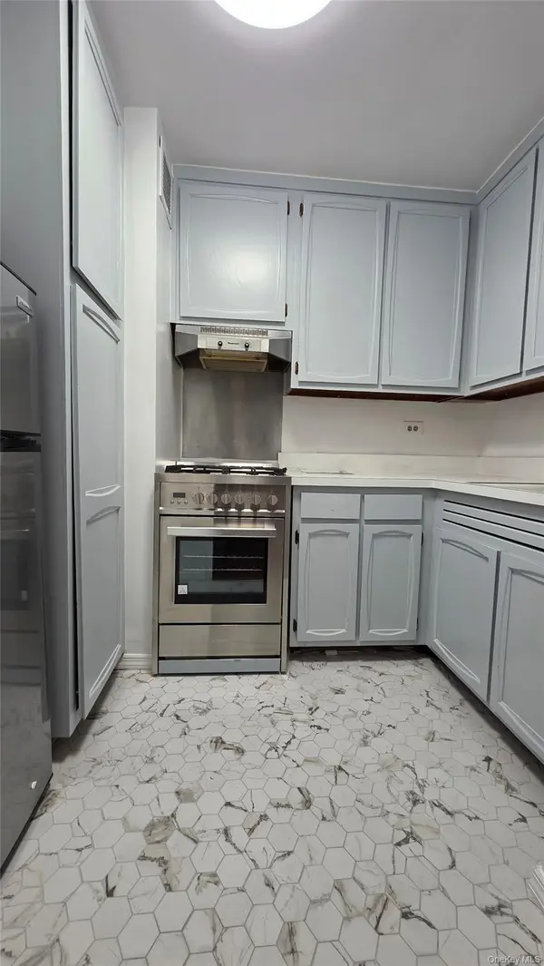 70-25 Yellowstone BLVD #24B, Forest Hills, NY 11375