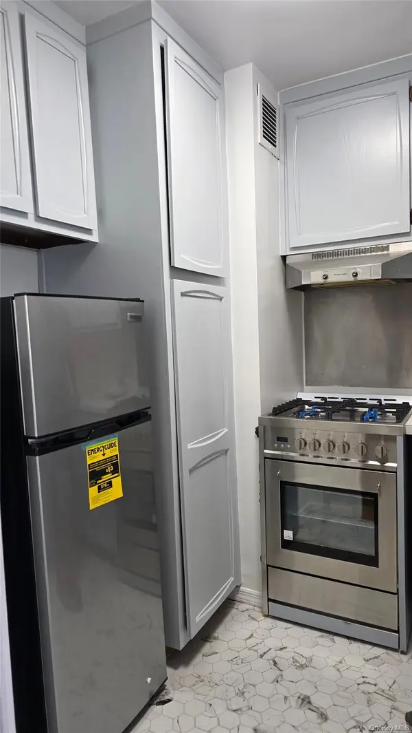 70-25 Yellowstone BLVD #24B, Forest Hills, NY 11375