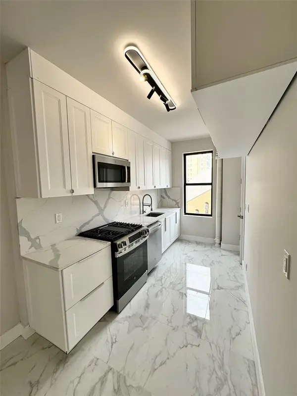 221 W 82nd ST #7B, New York (manhattan), NY 10024