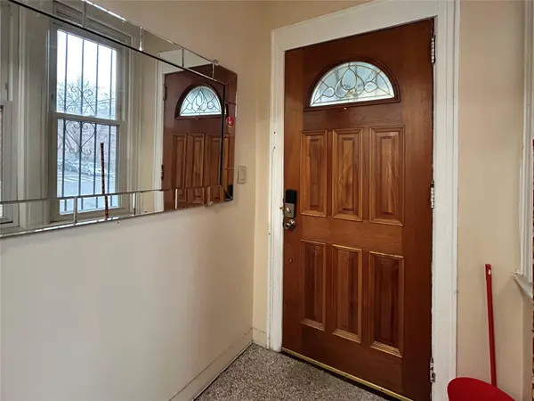 58-05 Van Horn ST, Elmhurst, NY 11373