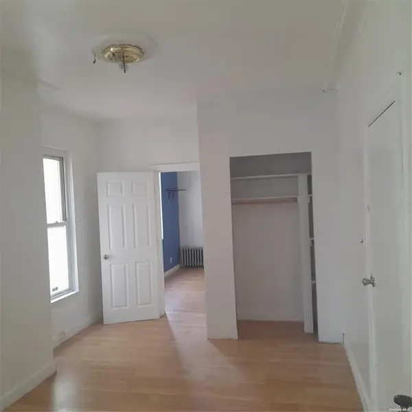 8856 77th ST, Woodhaven, NY 11421