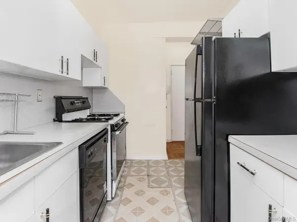 679 W 239th ST #1C, Bronx, NY 10463