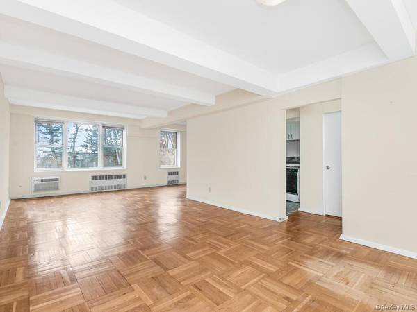 679 W 239th ST #1C, Bronx, NY 10463