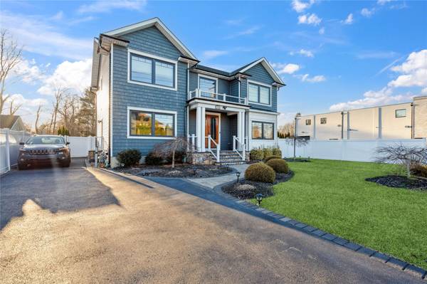 1260 Smithtown AVE, Bohemia, NY 11716