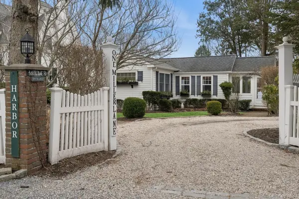 424 4th ST, Greenport, NY 11944