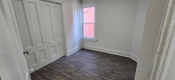85 City TER, Newburgh, NY 12550