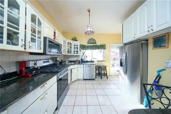 1858 73rd ST, Brooklyn, NY 11204