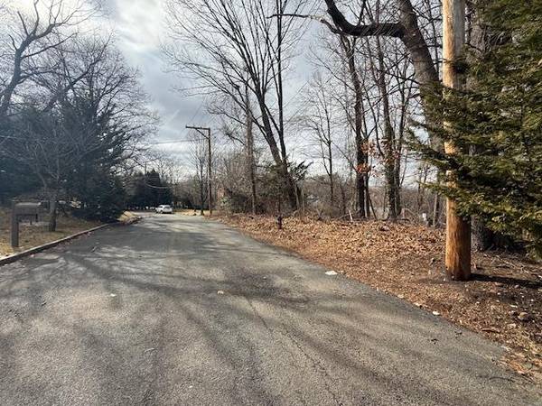 25 Coverly AVE, Staten Island, NY 10301