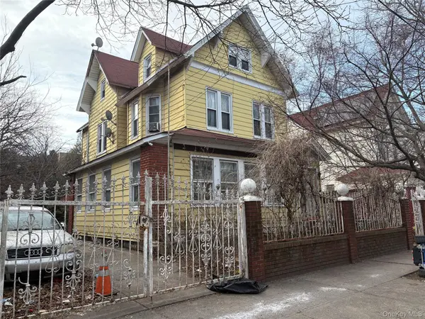 9022 138th ST, Jamaica, NY 11435