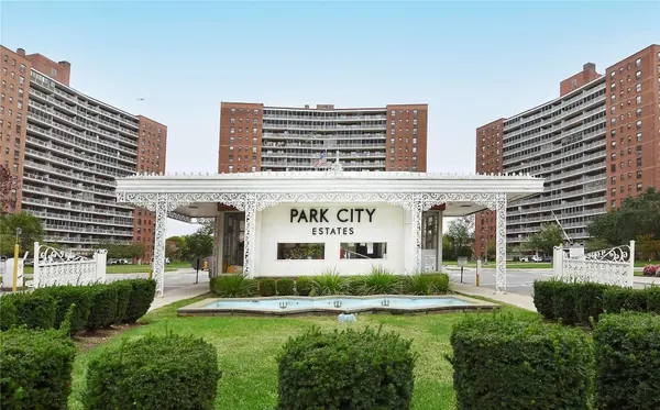 61-55 98 ST #1D, Rego Park, NY 11374