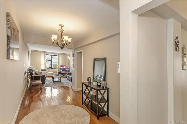 32-22 92 ST #603, East Elmhurst, NY 11369