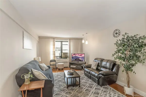 32-22 92 ST #603, East Elmhurst, NY 11369