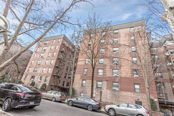 32-22 92 ST #603, East Elmhurst, NY 11369