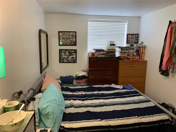 31-22 union ST #2D, Flushing, NY 11354