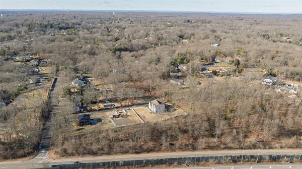 Highland AVE, Dix Hills, NY 11746