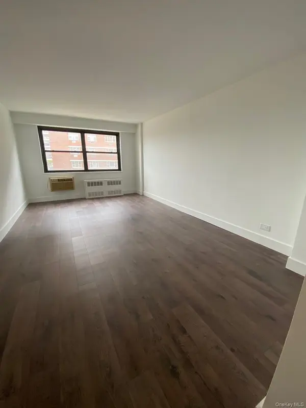 39-60 54 ST #4V, Woodside, NY 11377