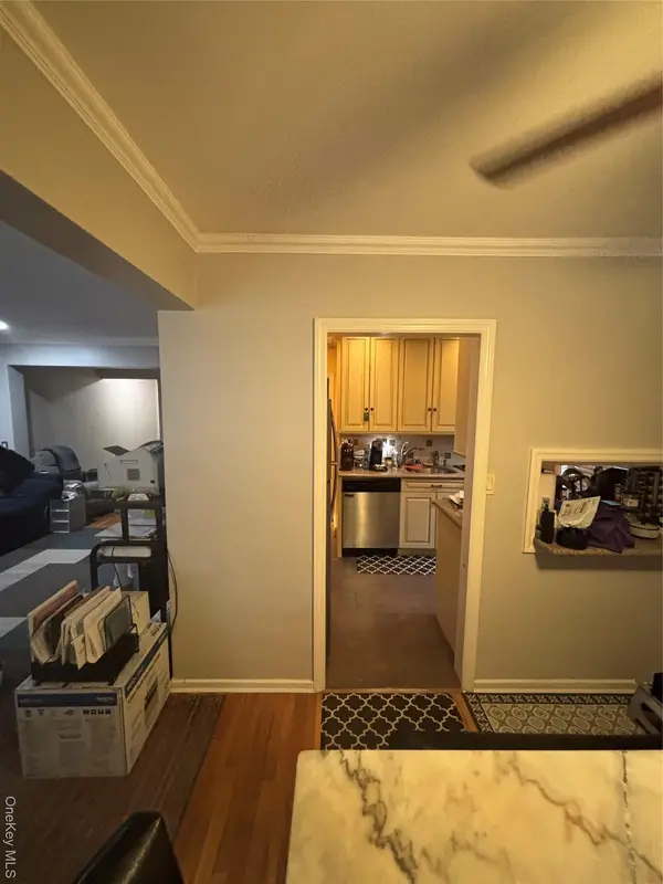 194 Smith ST #3P, Freeport, NY 11520
