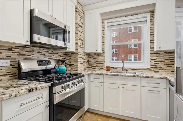 110-45 Queens Blvd #308, Forest Hills, NY 11375