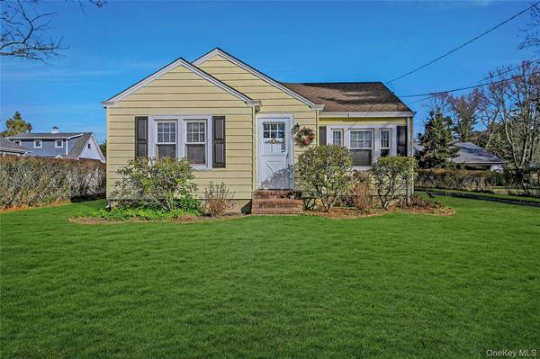 425 Old Shipyard LN, Southold, NY 11971