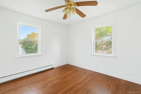 330 Irving ST, Central Islip, NY 11722