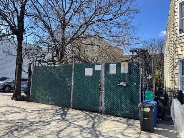 1667 Hunt AVE, Bronx, NY 10462