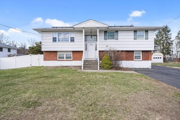 33 De Halve Maen DR, Stony Point, NY 10980