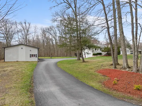 45 Bible Camp RD, Bloomingburg, NY 12721
