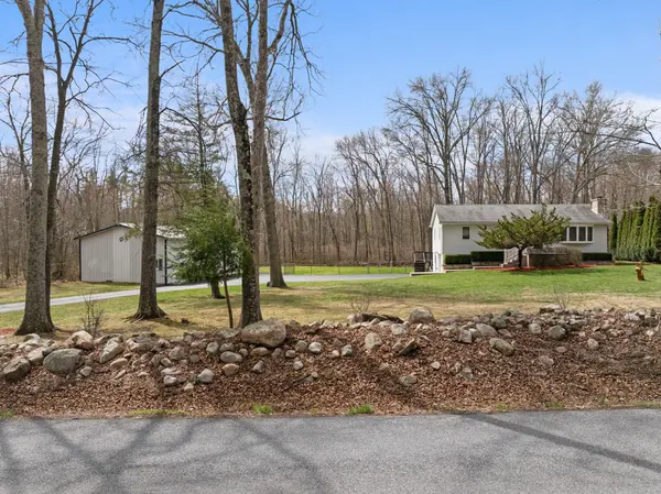 45 Bible Camp RD, Bloomingburg, NY 12721