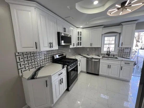 105-13 171st ST, Jamaica, NY 11433