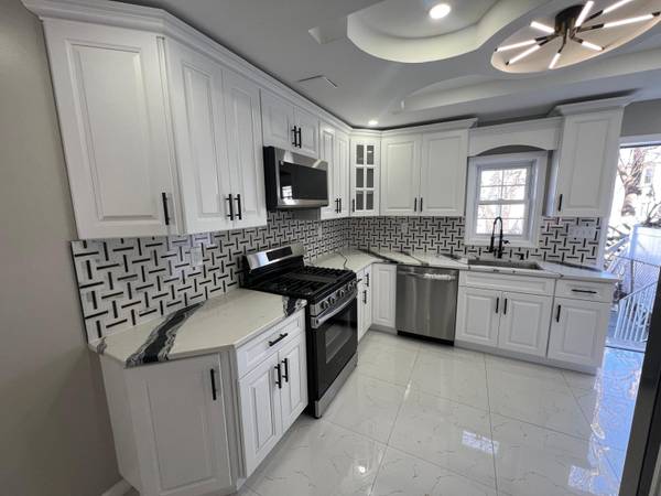 105-13 171st ST, Jamaica, NY 11433