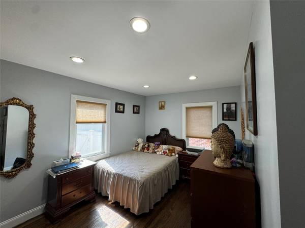11583 220th ST, Cambria Heights, NY 11411