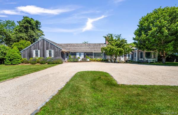 19 Quaquanantuck LN, Quogue, NY 11959