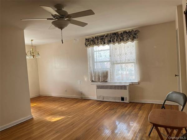 35-31 205 Street #302, Bayside, NY 11360